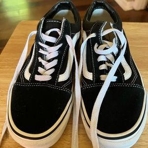 Girls Old Skool Vans size 6y